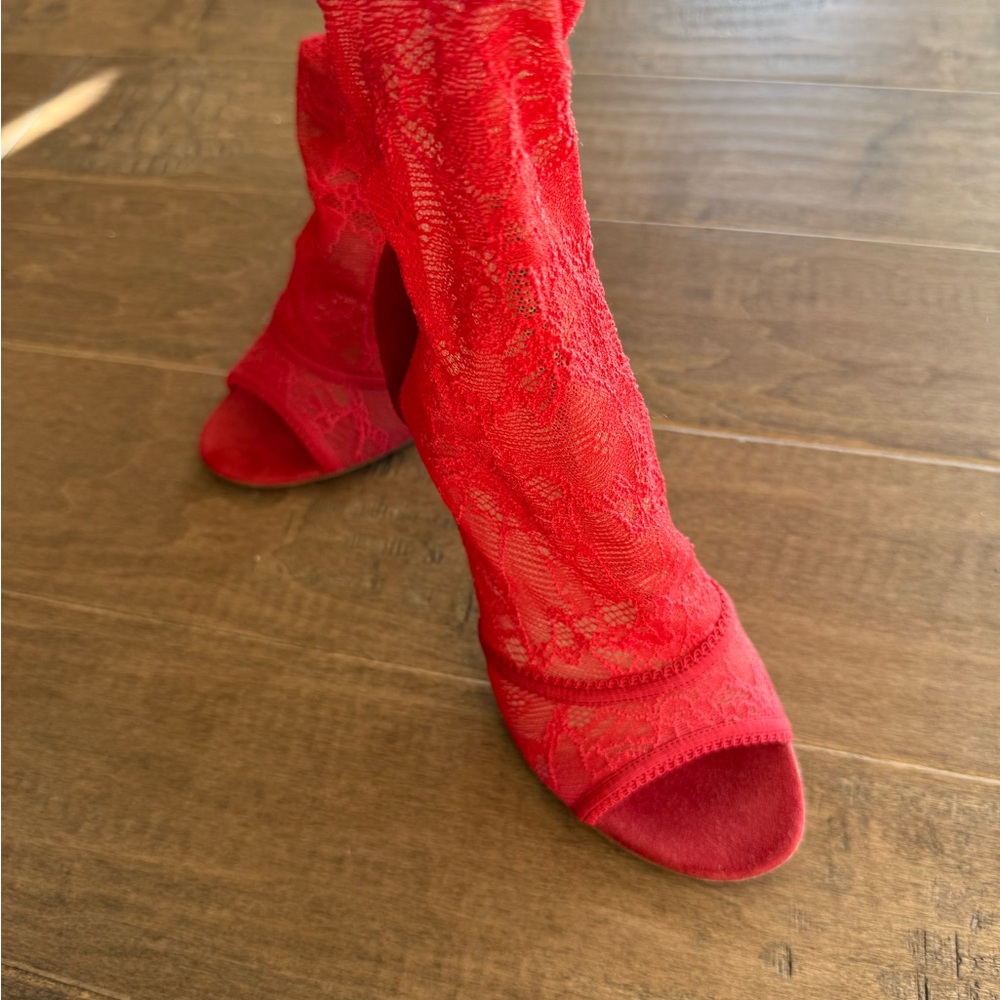 Elegant Red Lace Peep Toe Heels